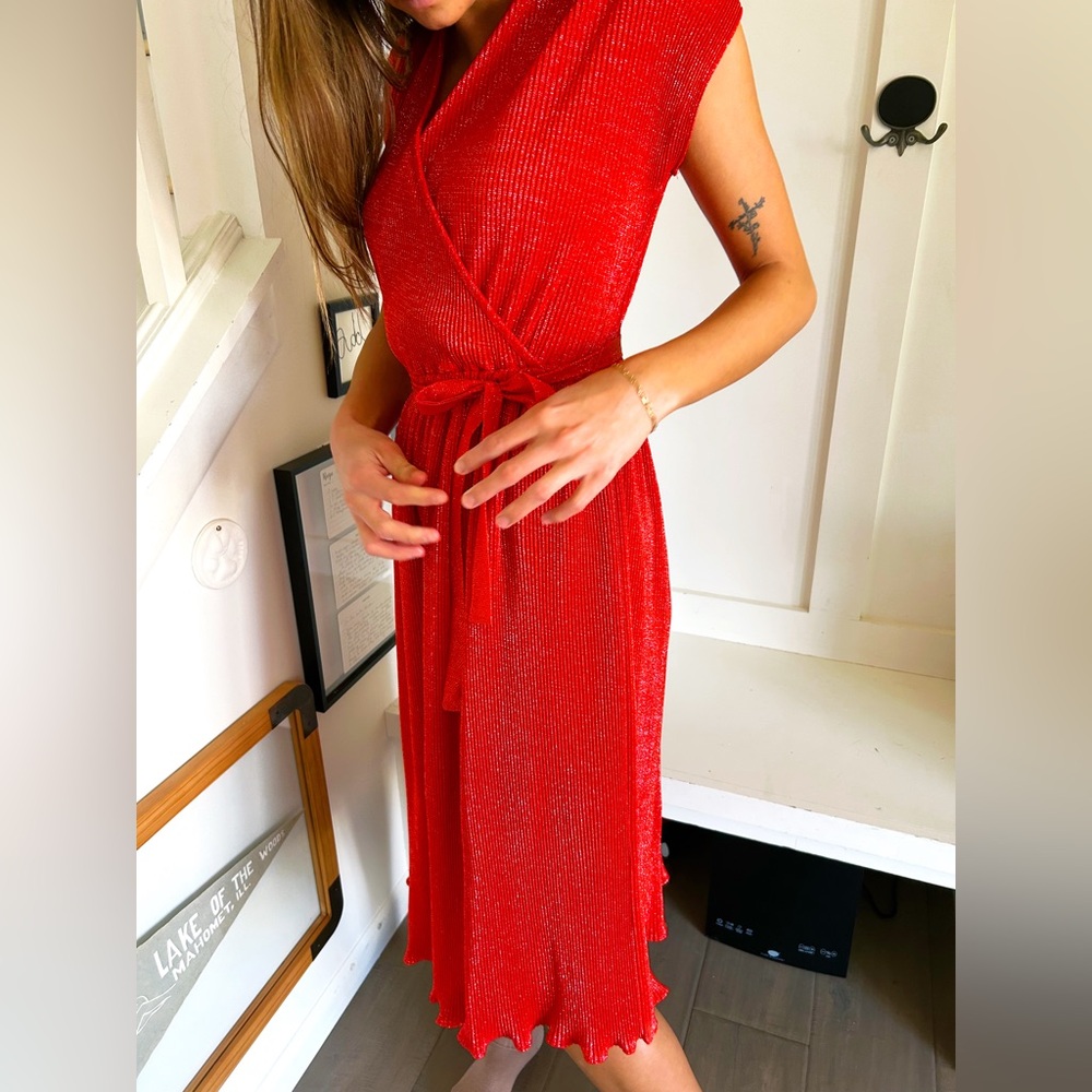 Funky Vintage Red Wrap Dress - Picture 2 of 7